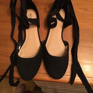 Black Mossimo ballet tie up shoes